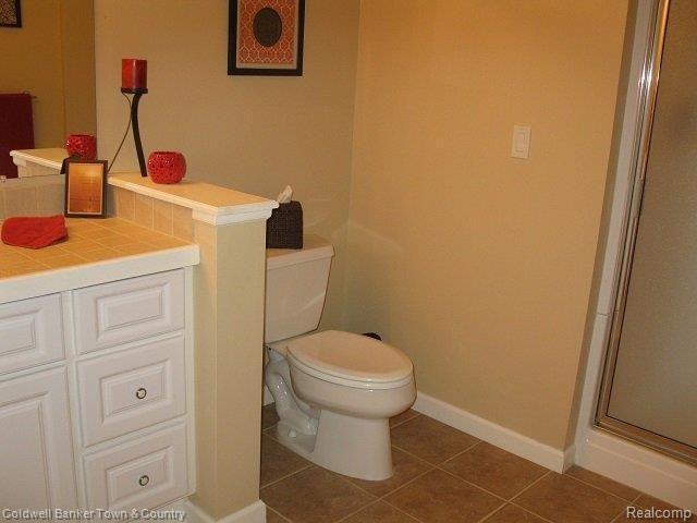 1685 Sand Ridge Circle Brighton, MI 48114 - Photo 24 of 25 LL Bath.JPG