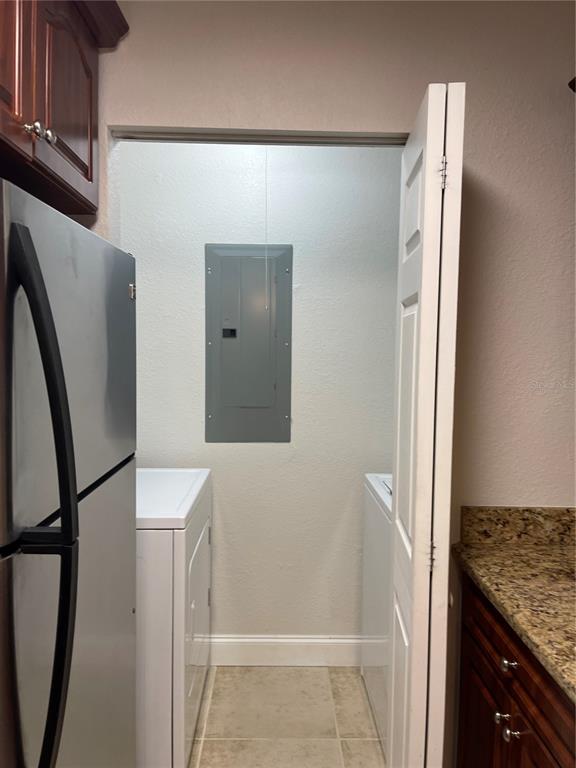 455 Alt 19, Unit 44 Palm Harbor, FL 34683 - Photo 5 of 22 a view of a kitchen from the hallway