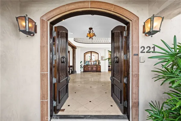 $8,500,000 | 221 Rivo Alto Canal, Long Beach, CA 90803
