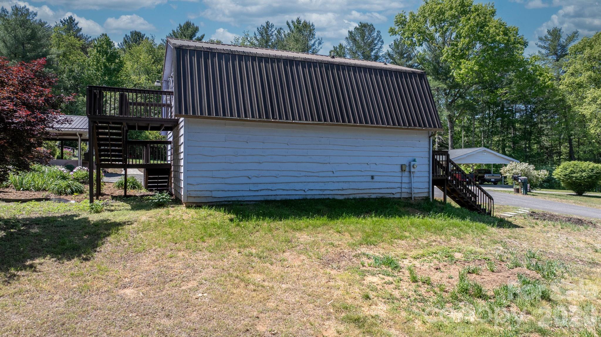 2113 White Pine M H P Road Granite Falls, NC 28630 - Photo 8 of 40