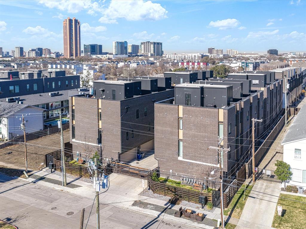 1920 Dowgate Court Dallas, TX 75204 - Photo 31 of 38 View of city