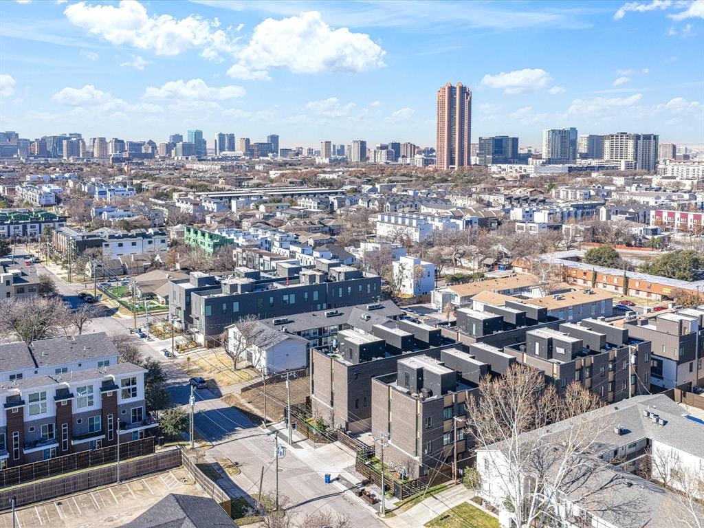 1920 Dowgate Court Dallas, TX 75204 - Photo 37 of 38 Skyline view