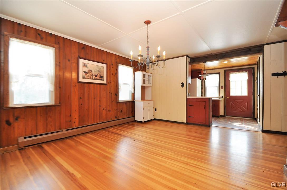 244 Lake Road Canadensis, PA 18325 - Photo 8 of 34 Gallery Image 8