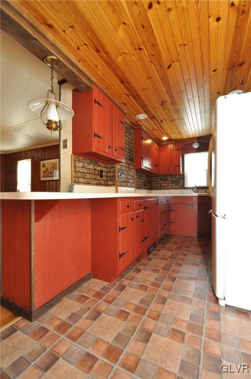 244 Lake Road Canadensis, PA 18325 - Photo 10 of 34 Gallery Image 10