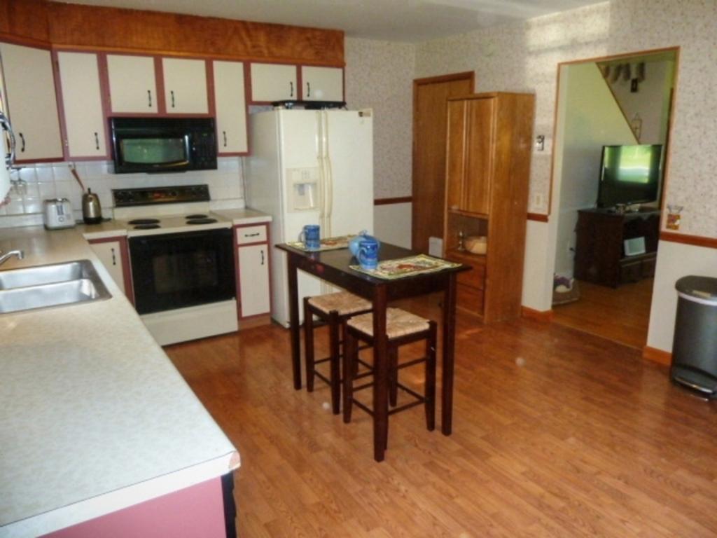 608 Mill Pond Road, Unit 5 Colchester, VT 05446 - Photo 9 of 36