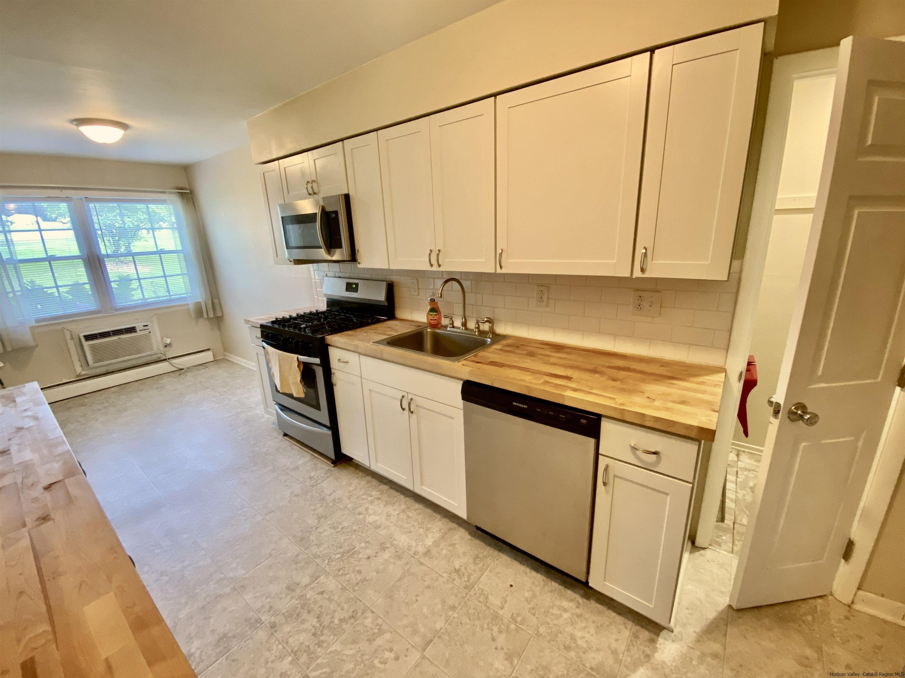 5 Colonial Road, Unit 41 Beacon, NY 12508 - Photo 4 of 20 Photo 4