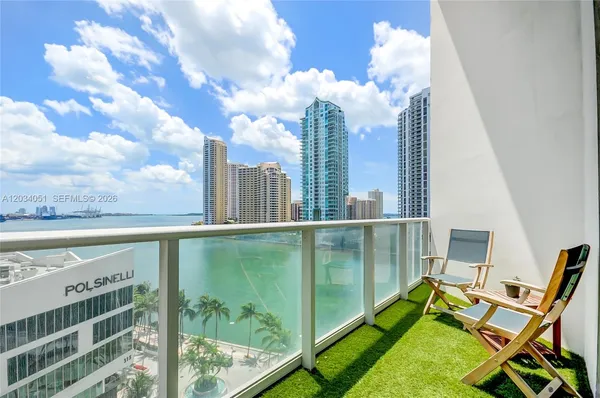 $3,900 | 300 South Biscayne Boulevard, Unit L1022, Miami, FL 33131