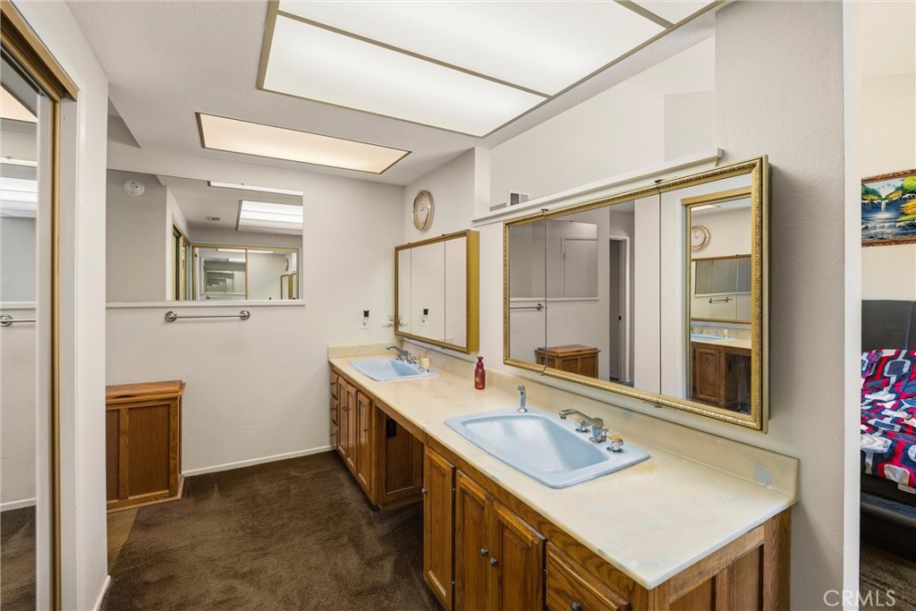 2132 Camino Rey Fullerton, CA 92833 - Photo 42 of 60 Primary bathroom