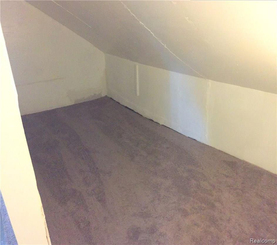 2985 Emmons Avenue Rochester, MI 48307 - Photo 33 of 39 30 STORAGE AREA.jpg