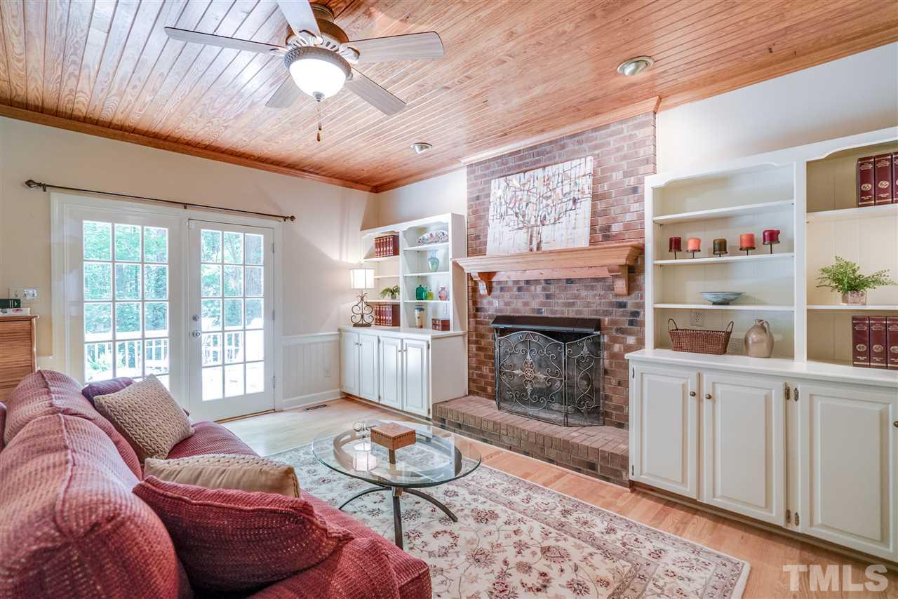 5421 North Hawthorne Way Raleigh, NC 27613 - Photo 7 of 25
