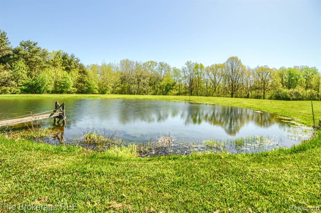 8281 Torrey Road Grand Blanc, MI 48439 - Photo 34 of 35 Gallery Image 34