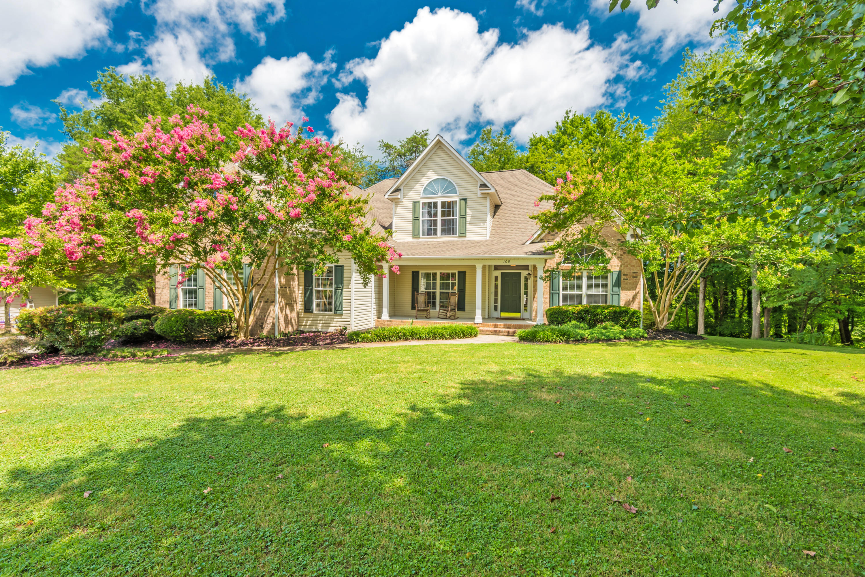 109 Clemson Drive Oak Ridge, TN 37830 - Photo 1 of 40 Front