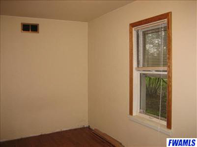 221 North 4th Street Decatur, IN 46733 - Photo 7 of 10