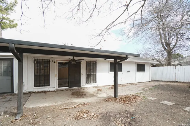 $1,750 | 7610 Meadow Green Street, San Antonio, TX 78251