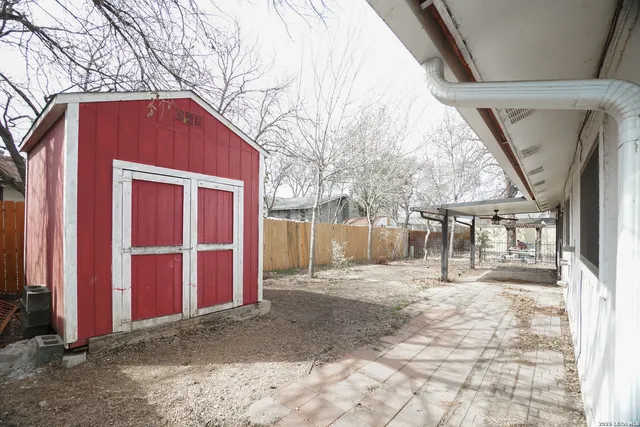 $1,750 | 7610 Meadow Green Street, San Antonio, TX 78251