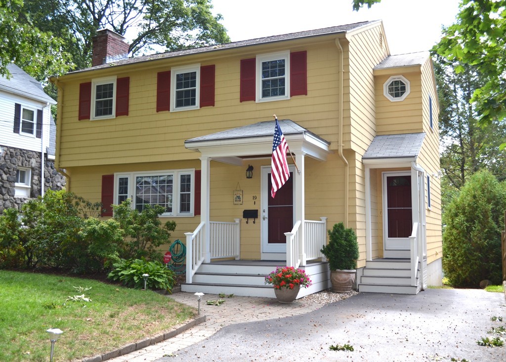 19 Farmcrest Avenue Lexington, MA 02421 - Photo 2 of 21