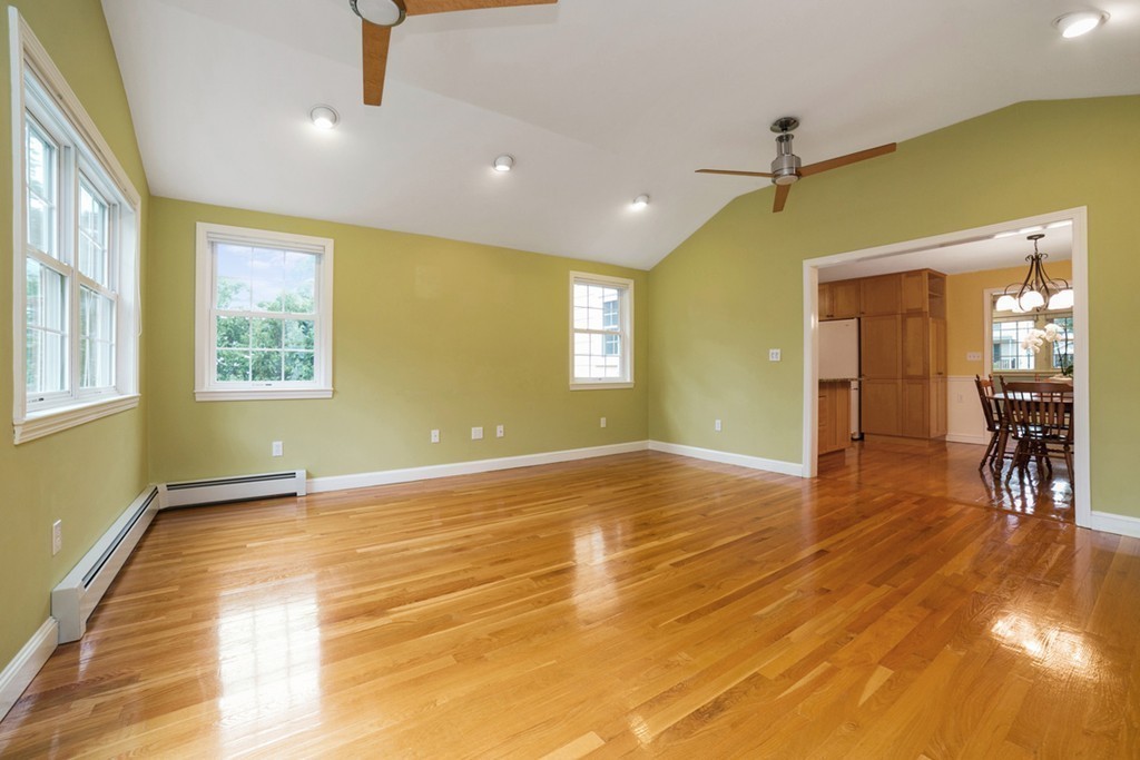 19 Farmcrest Avenue Lexington, MA 02421 - Photo 7 of 21