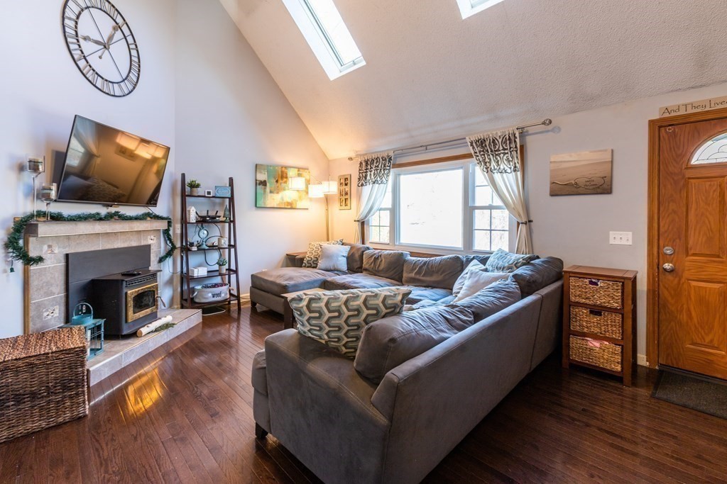 18 Springbrook Road Auburn, MA 01501 - Photo 11 of 26 Gallery Image 11