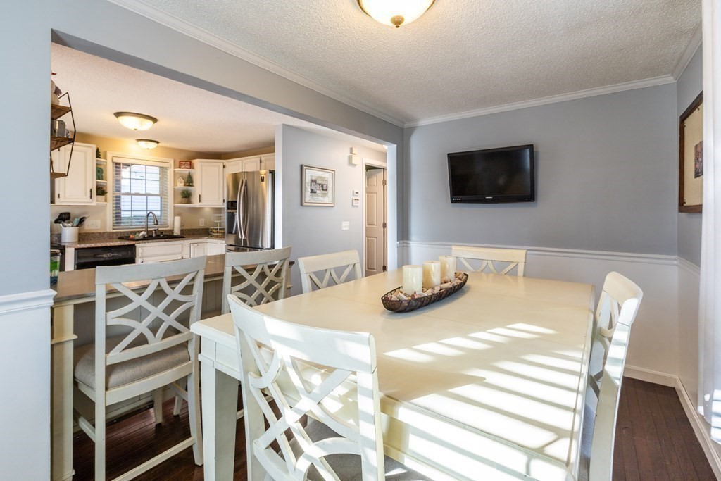 18 Springbrook Road Auburn, MA 01501 - Photo 8 of 26 Gallery Image 8