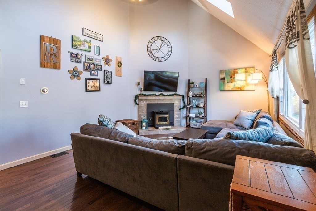 18 Springbrook Road Auburn, MA 01501 - Photo 10 of 26 Gallery Image 10