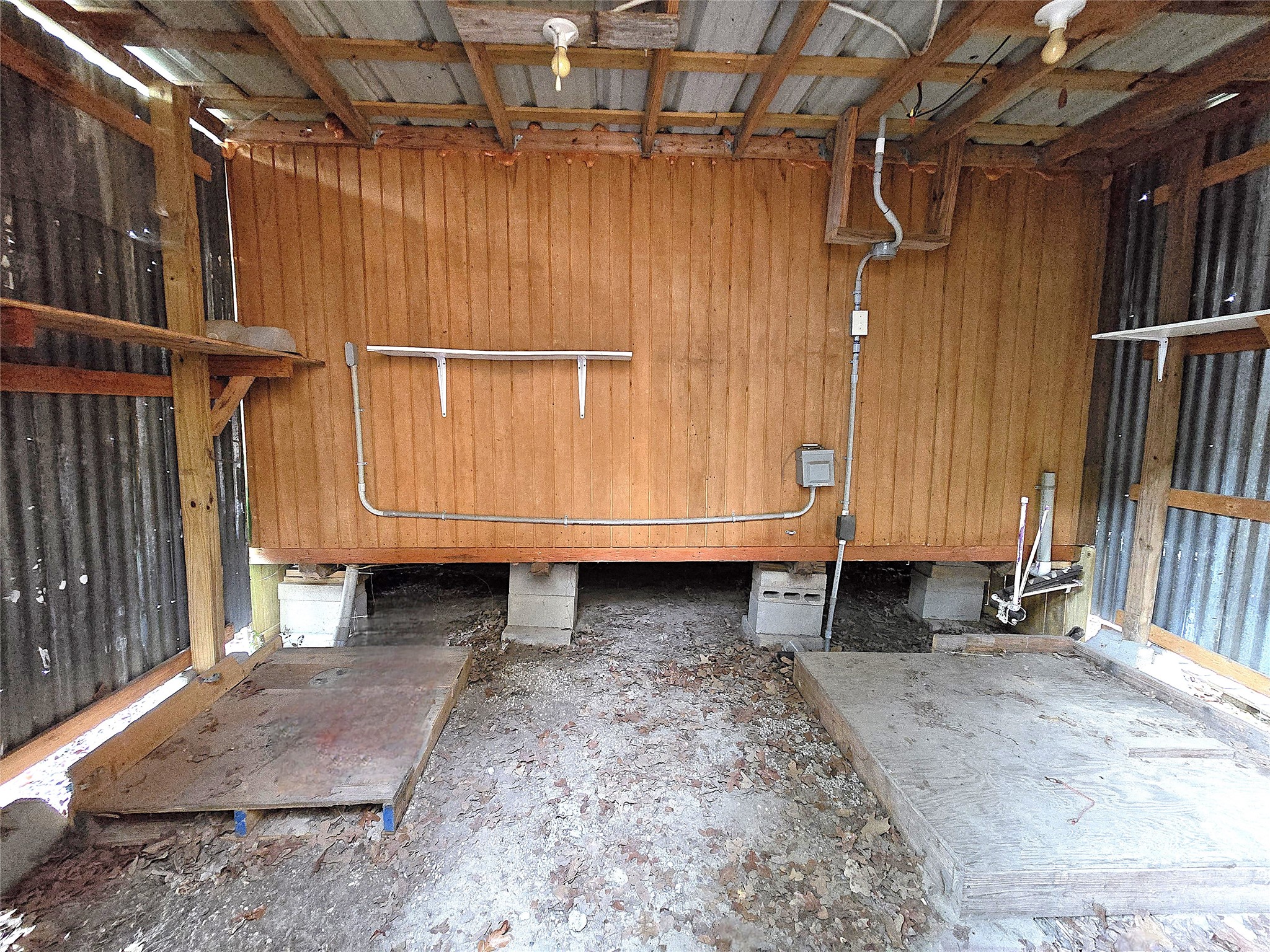 127 Navaho Trail Trinity, TX 75862 - Photo 3 of 12 a view of a house with wooden fence