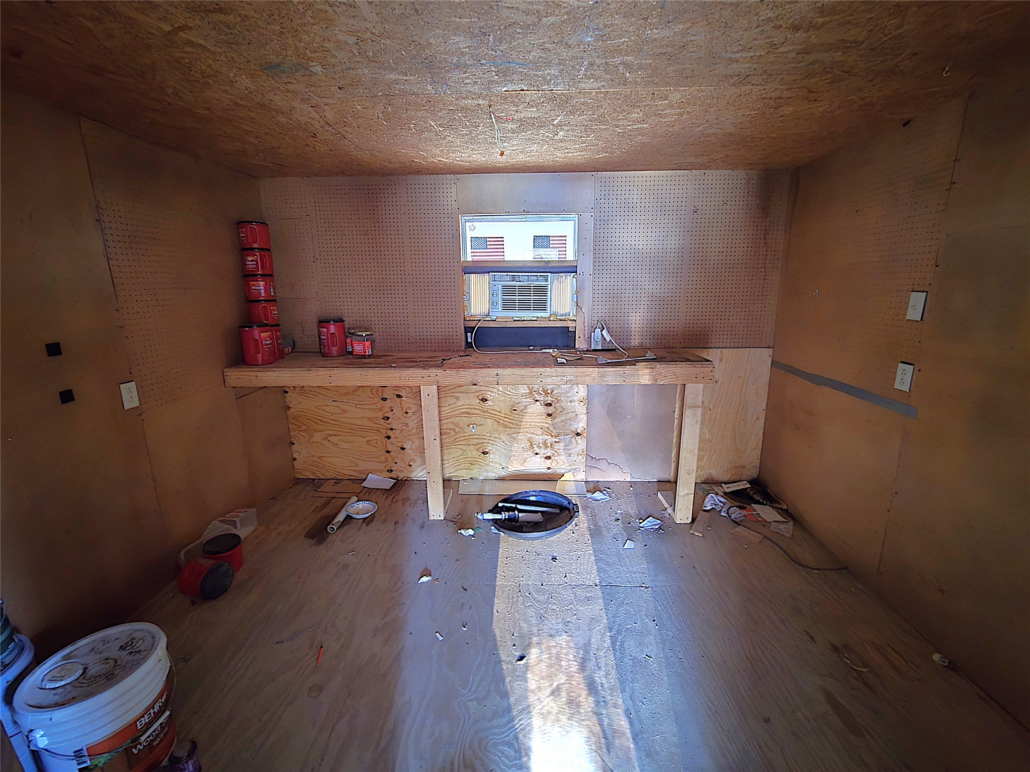 127 Navaho Trail Trinity, TX 75862 - Photo 6 of 12 a view of a room with gym equipment