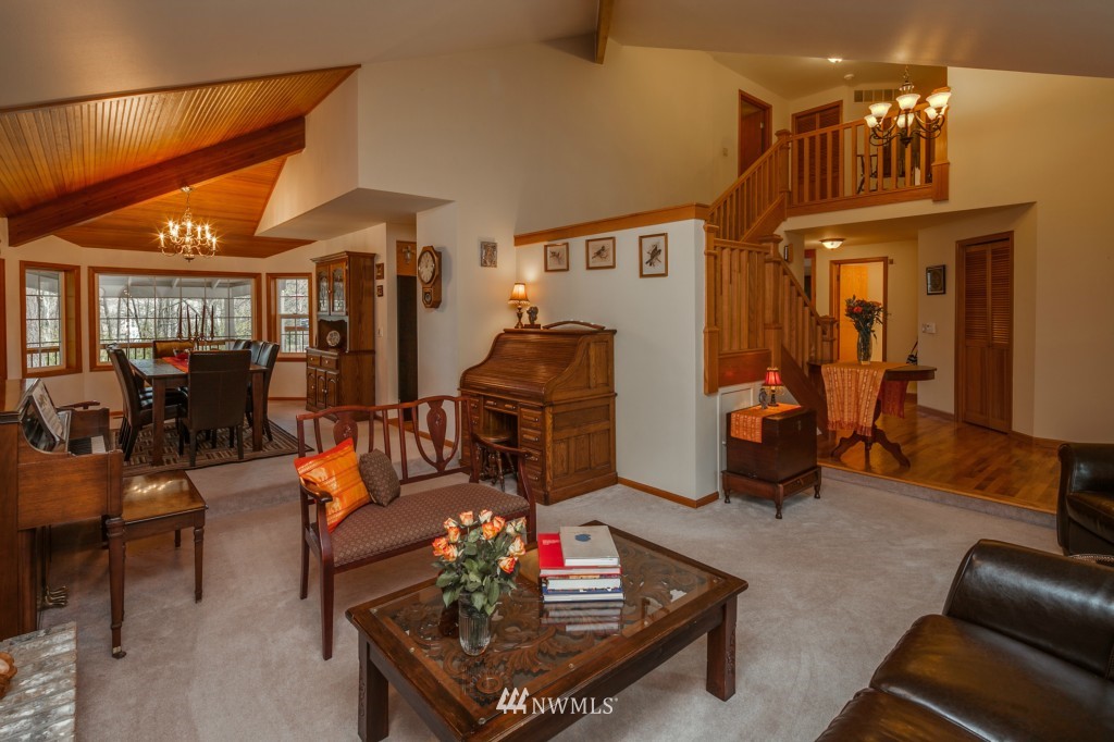 345 Viewcrest Road Bellingham, WA 98229 - Photo 4 of 15