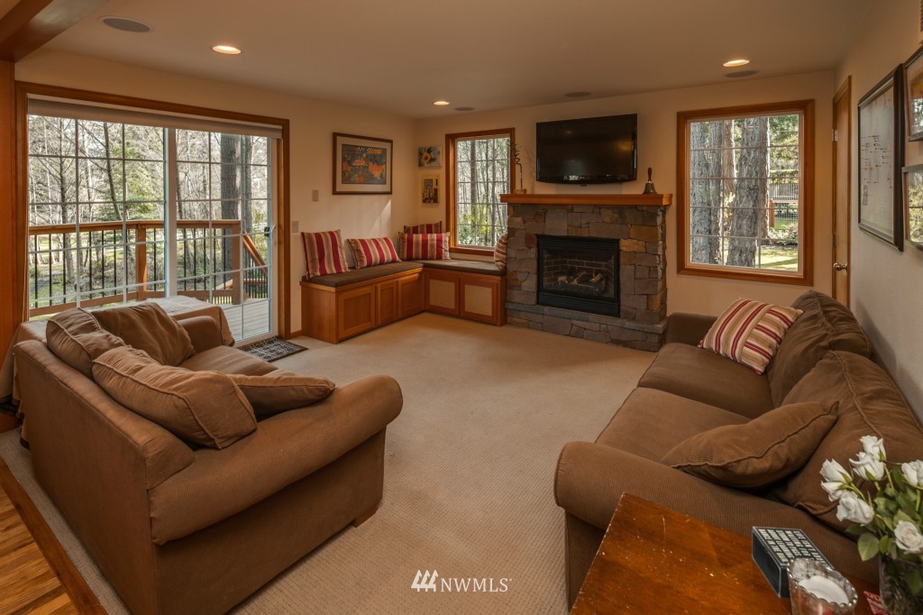 345 Viewcrest Road Bellingham, WA 98229 - Photo 6 of 15