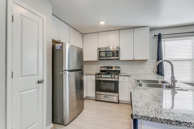 $1,600 | 10623 De Gonzalo Way, Converse, TX 78109