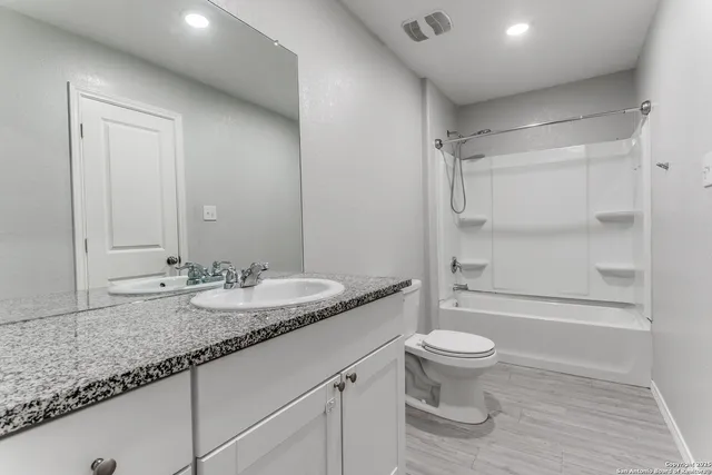 $1,600 | 10623 De Gonzalo Way, Converse, TX 78109