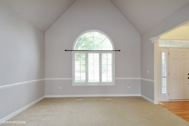 2820 Champion Road Naperville, IL 60564 - Photo 4 of 21