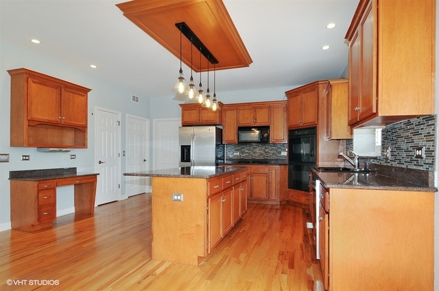 2820 Champion Road Naperville, IL 60564 - Photo 5 of 21