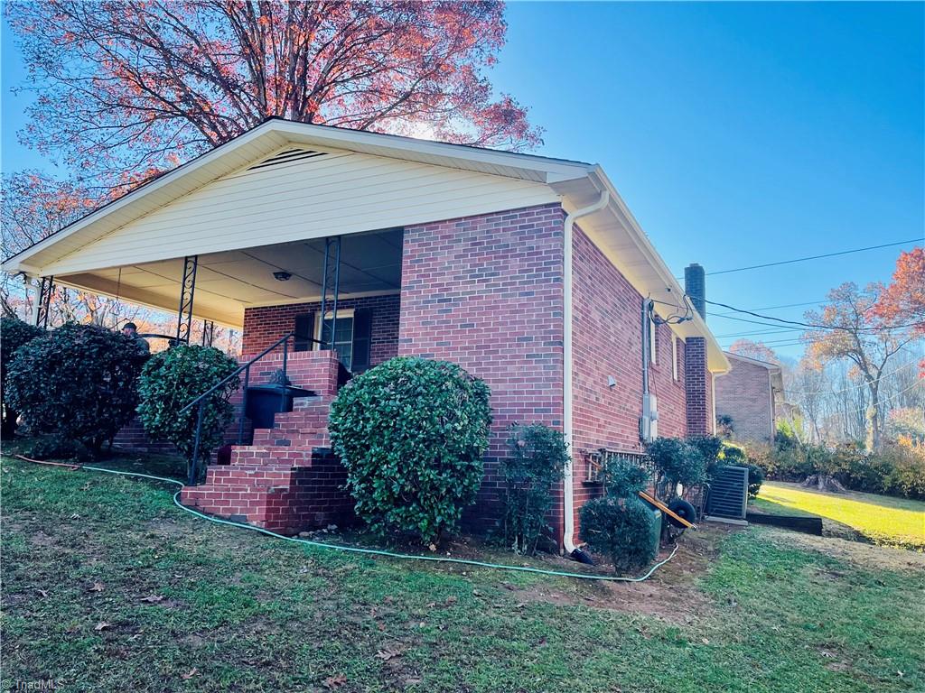 363 Johnson Ridge Road Elkin, NC 28621 - Photo 4 of 21 Gallery Image 4