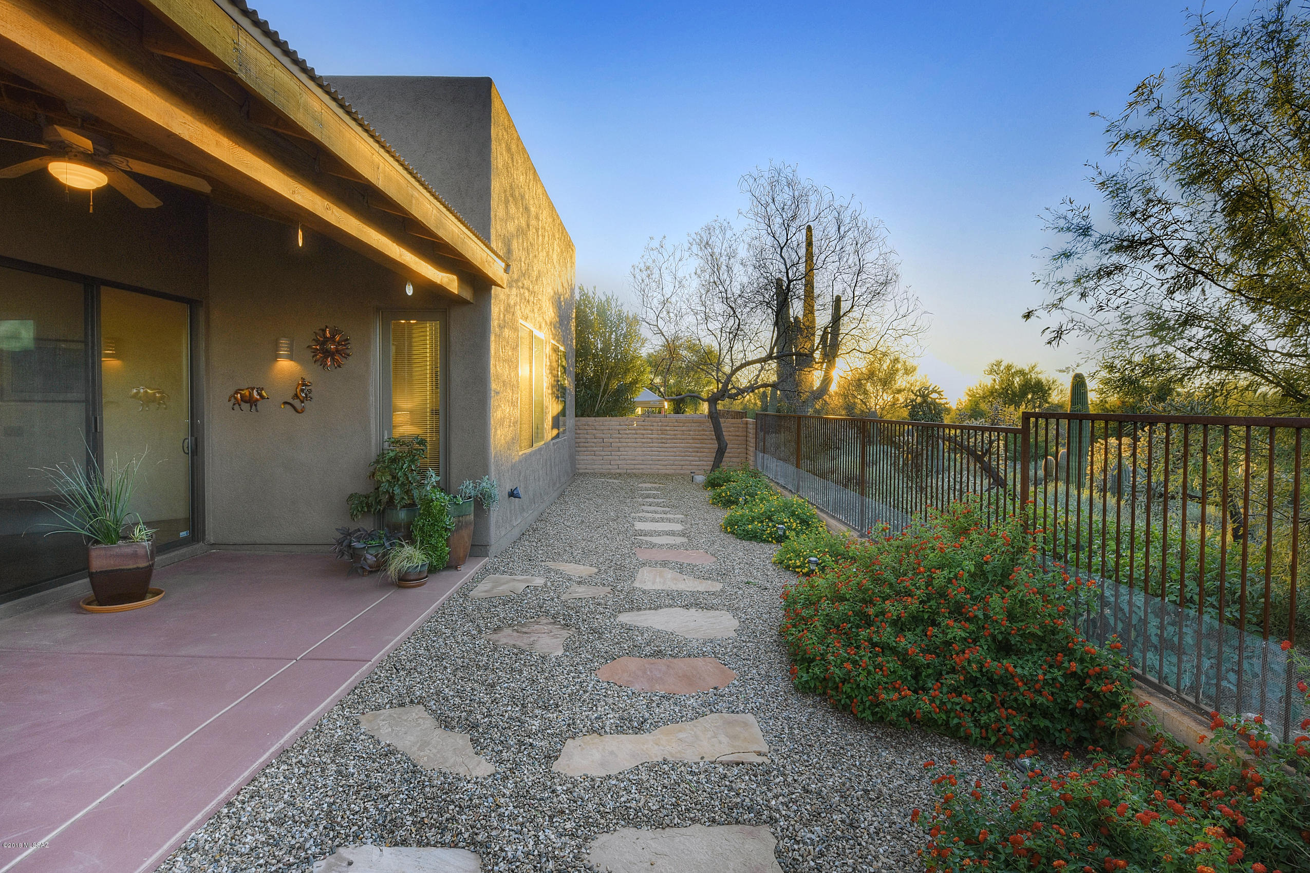 11439 North Moon Ranch Place Marana, AZ 85658 - Photo 27 of 31