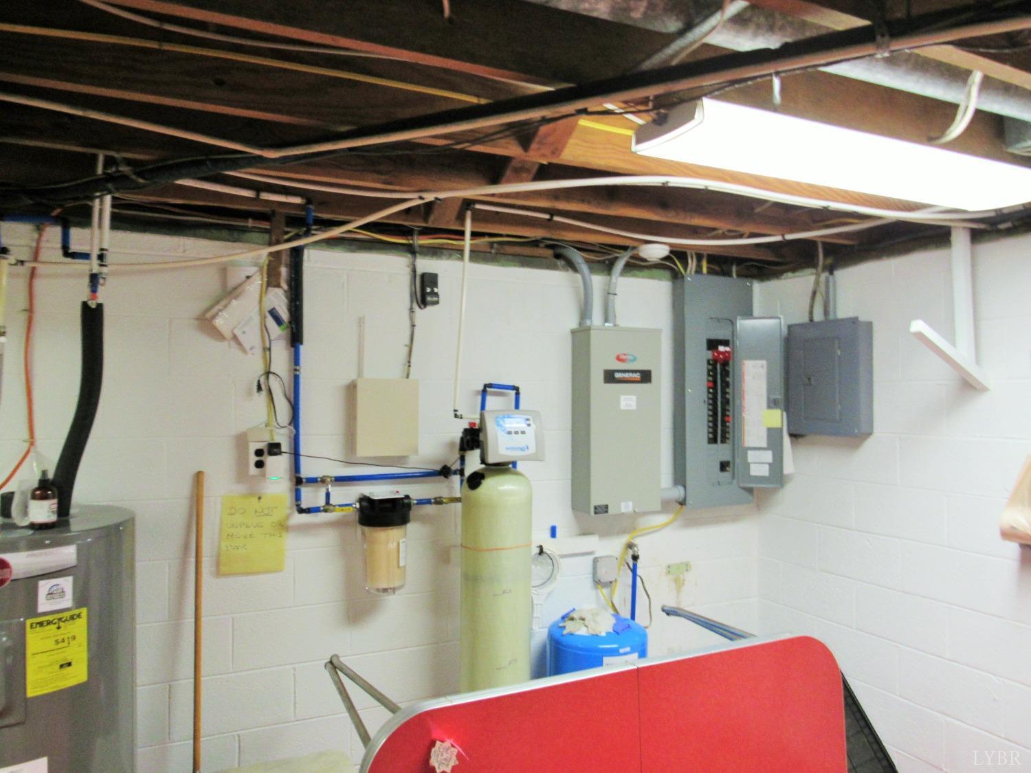 801 Gidsville Road Amherst, VA 24521 - Photo 25 of 34 a utility room with sink dryer and washer