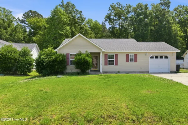 $1,750 | 108 Oakley Drive, New Bern, NC 28560