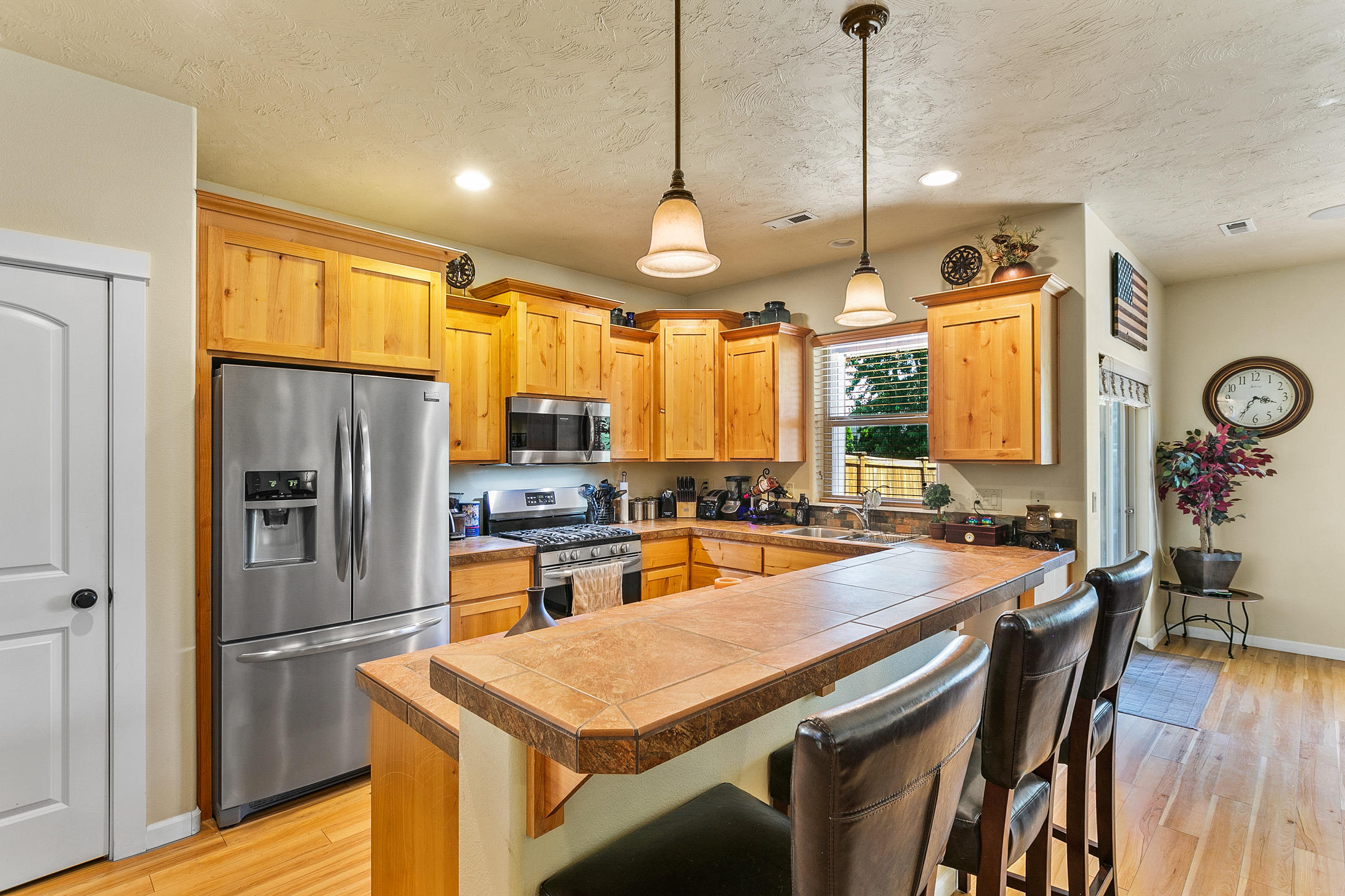 3155 Yellow Ribbon Drive Bend, OR 97701 - Photo 9 of 30 2020_06_26_3155_ne_yellow_ribbon_dr-15