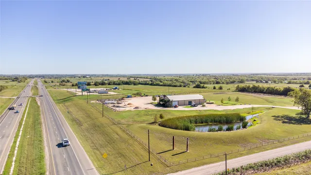 $1,850,000 | 75 Memory Lane, Burton, TX 77835