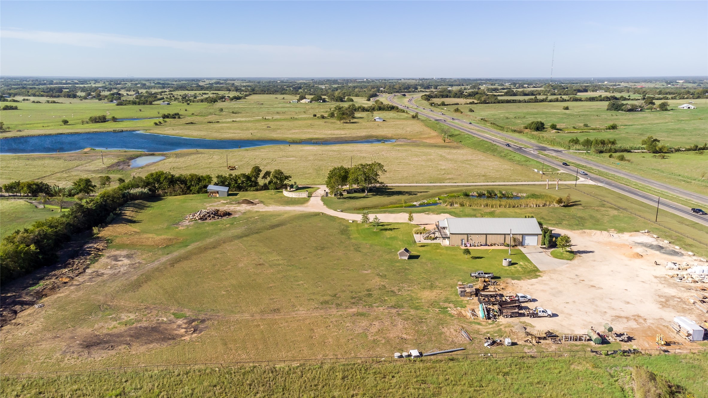 75 Memory Lane Burton, TX 77835 - Photo 4 of 20