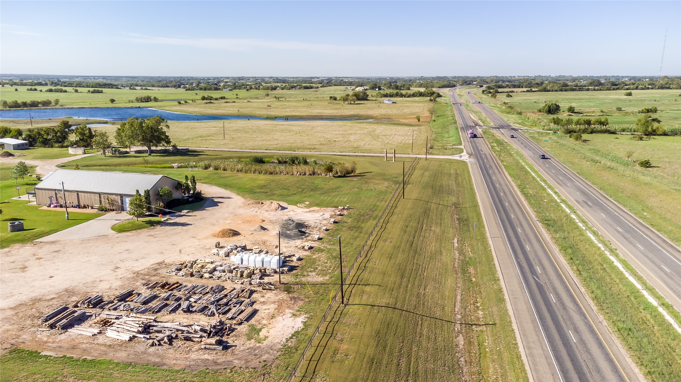 75 Memory Lane Burton, TX 77835 - Photo 5 of 20