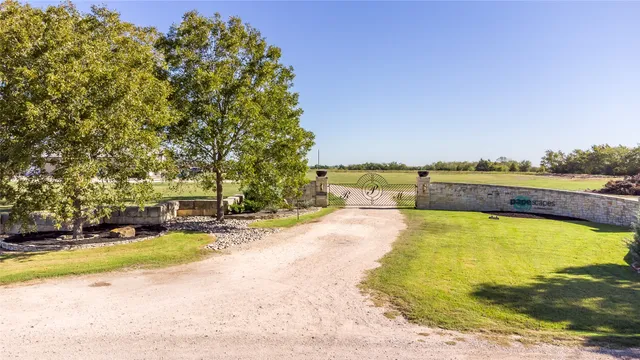 $1,850,000 | 75 Memory Lane, Burton, TX 77835