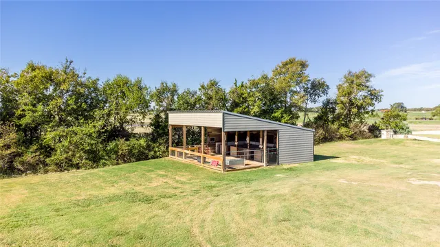 $1,850,000 | 75 Memory Lane, Burton, TX 77835