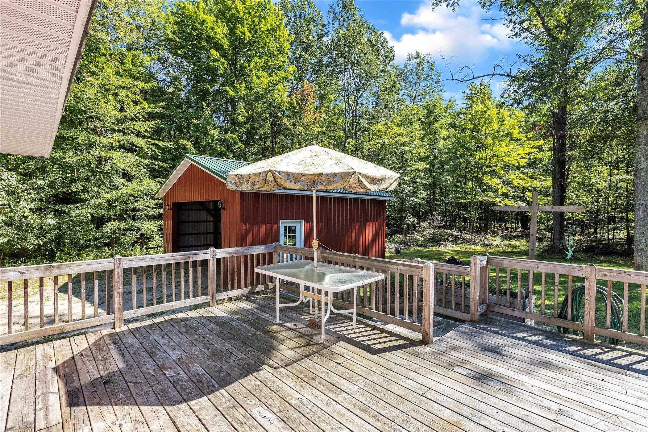 2859 West Chippewa River Road Midland, MI 48640 - Photo 36 of 51 50089692-35.JPG