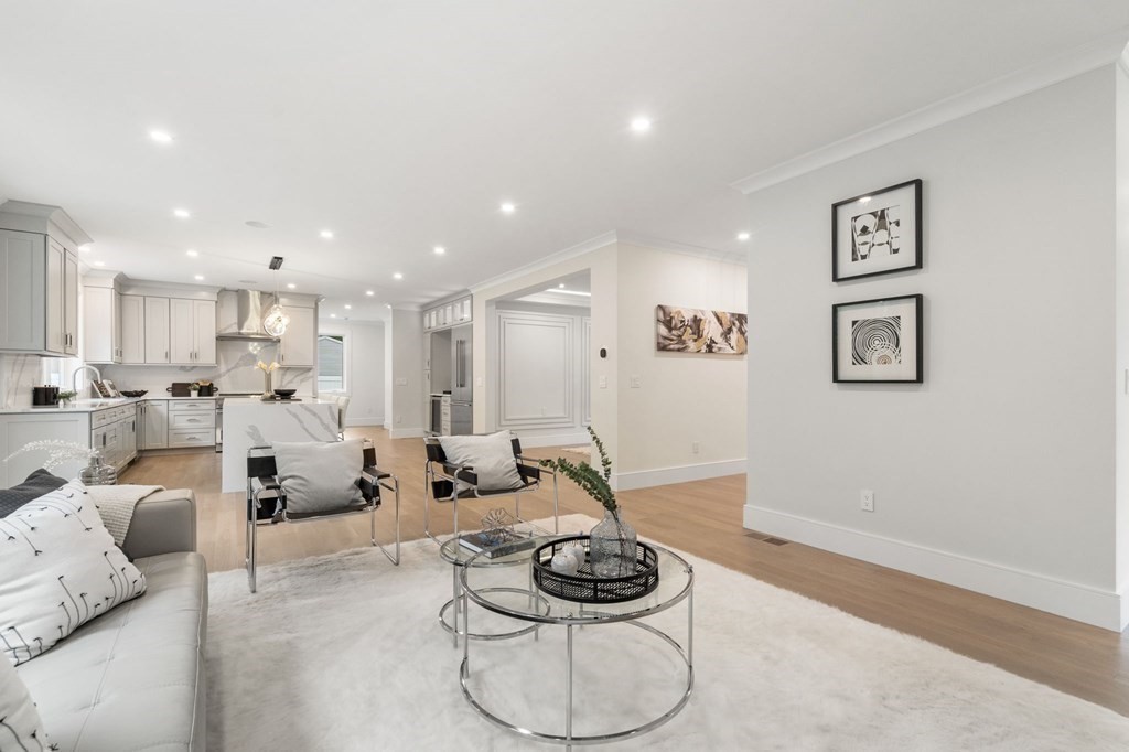 24 Paul Revere Road Sharon, MA 02067 - Photo 8 of 34 Gallery Image 8
