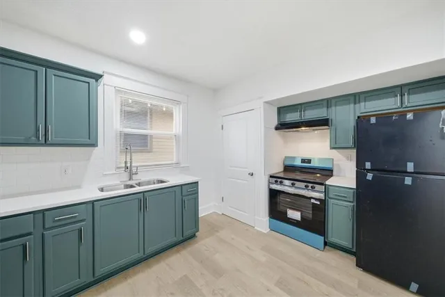 $1,600 | 4112 Chestnut Avenue, Kansas City, MO 64130