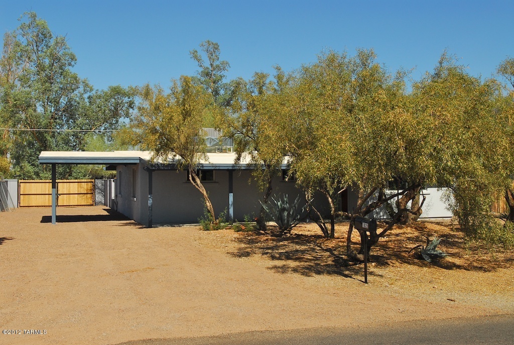 1925 North Ridgeway Road Tucson, AZ 85712 - Photo 2 of 25 Gallery Image 2