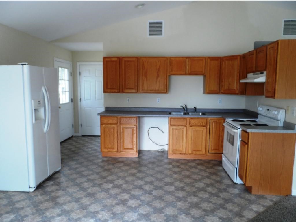 407-409 Jamestown Road Belmont, NH 03220 - Photo 5 of 20 Gallery Image 5