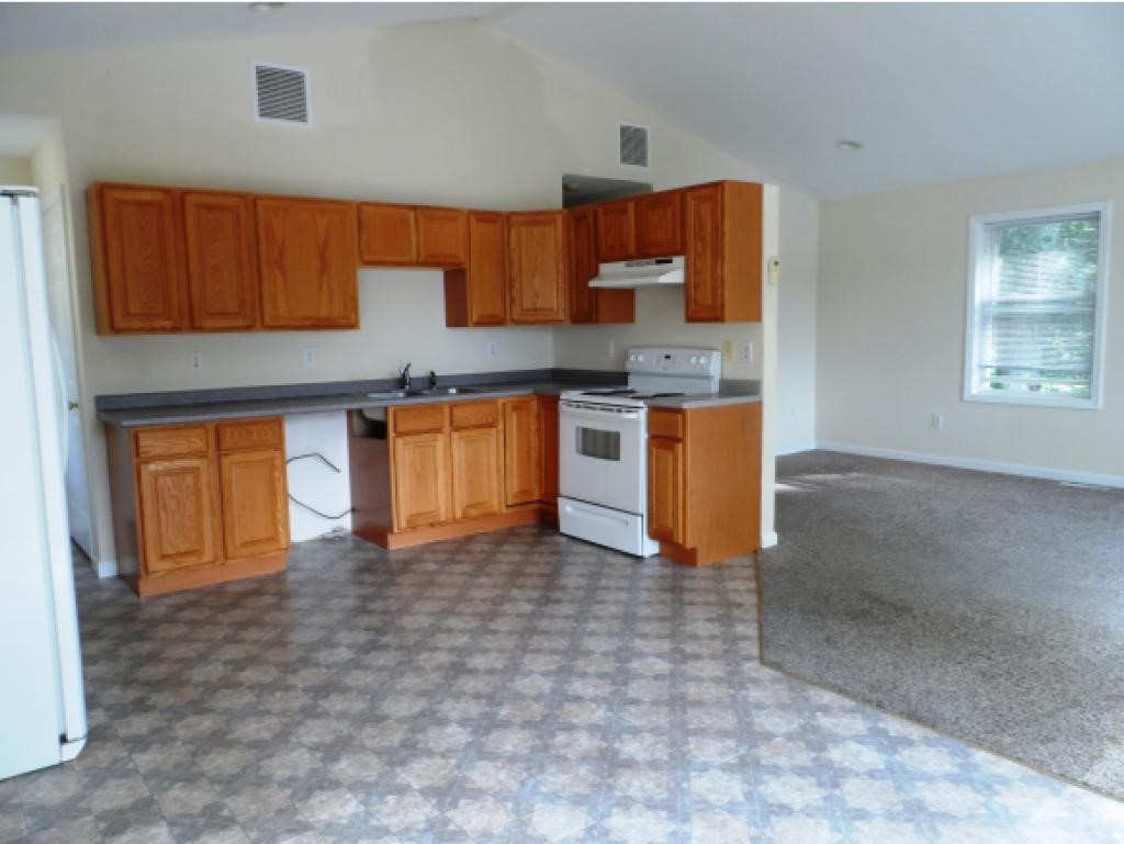 407-409 Jamestown Road Belmont, NH 03220 - Photo 6 of 20 Gallery Image 6
