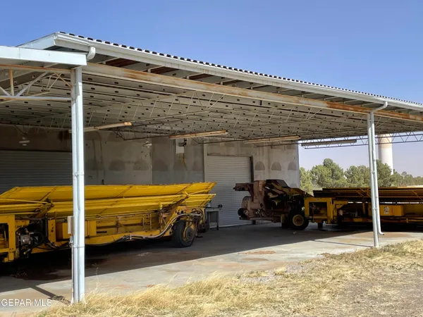 a view of a water fountain