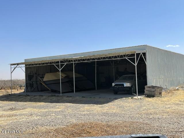 2695 Redstone Street Chaparral, NM 88081 - Photo 20 of 33 a view of a car garage